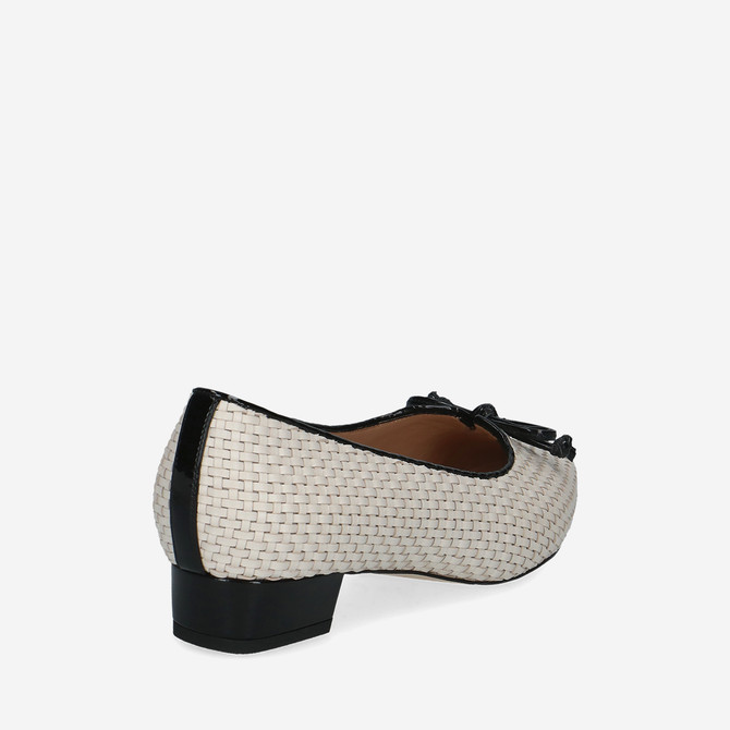  72471 - White (cream) - Side view